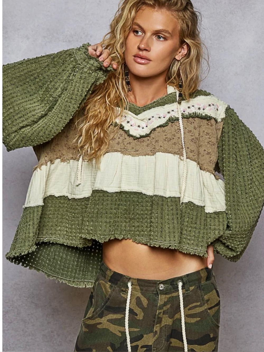 230🌟 BALLOON SLEEVE TEXTURED DENIM TWILL PATCH RUFFLE HOODIE TOP